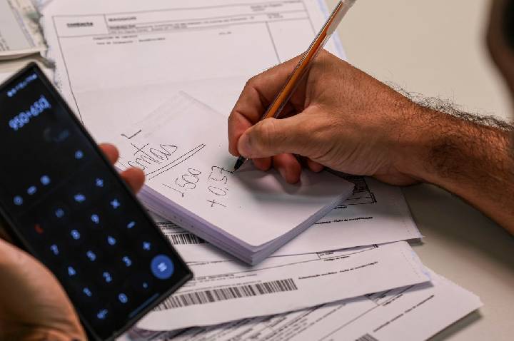 Com precatórios, governo tem maior déficit para meses de março