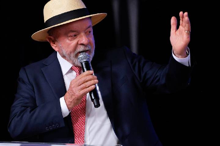 Lula parabeniza Colômbia após eleição com vitória da direita