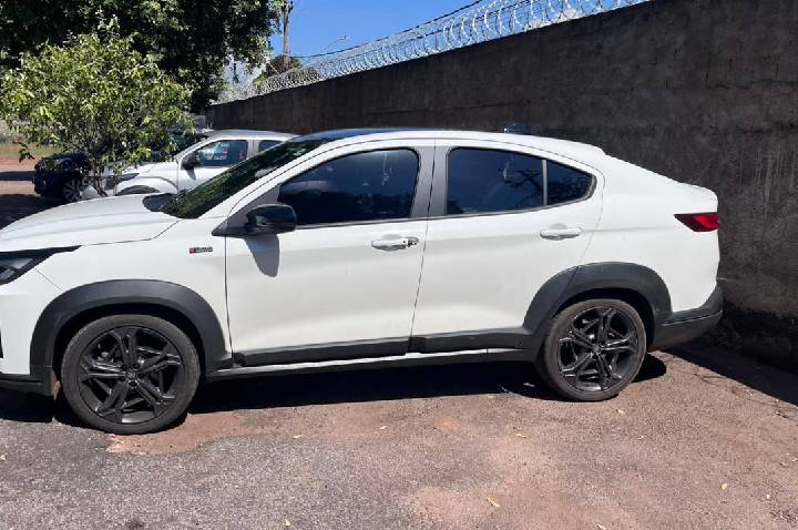 Polícia Militar apreende menores após roubo violento e perseguição