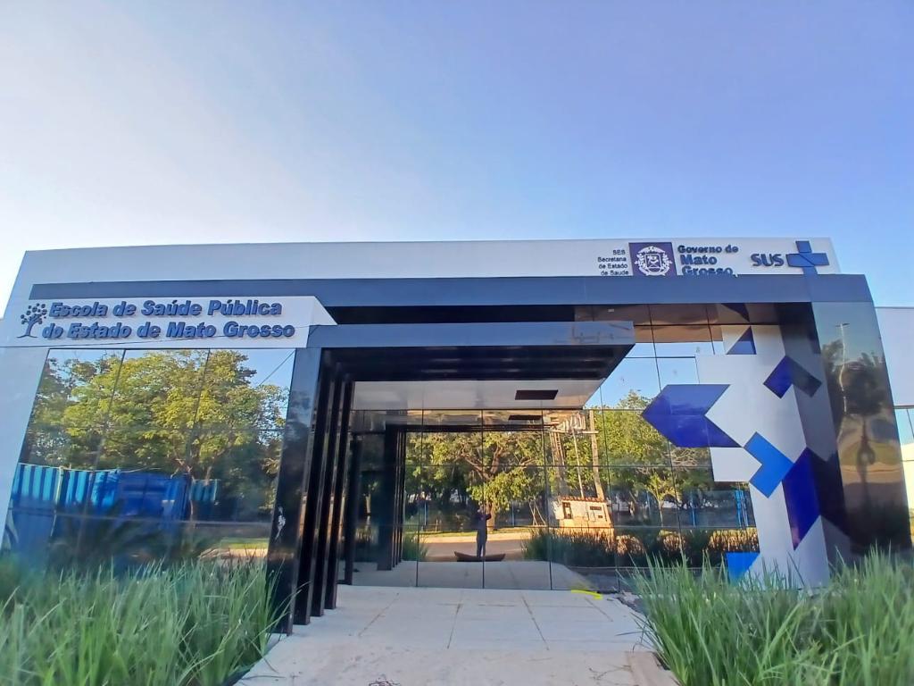 Obra da Escola de Saúde Pública está com 83% de execução