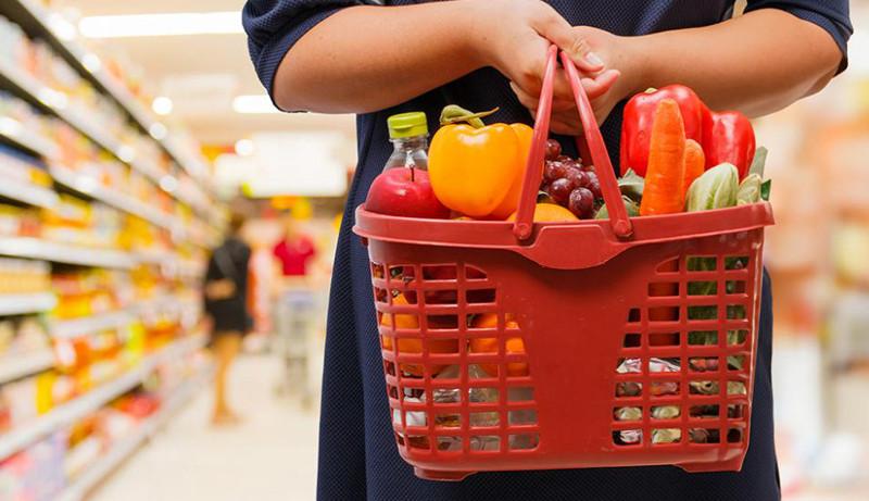 Preço médio da cesta básica recua, mas segue acima de R4 840