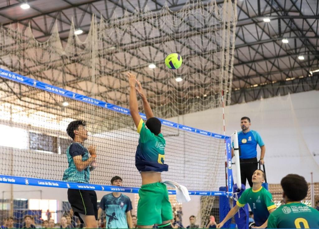 Estudantes de 15 a 17 anos disputam títulos estaduais de modalidades coletivas nos Jogos Estudantis Mato-grossenses