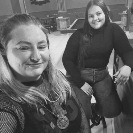 Mãe e filha morrem após HB20 capotar e cair em córrego em estrada vicinal de MT