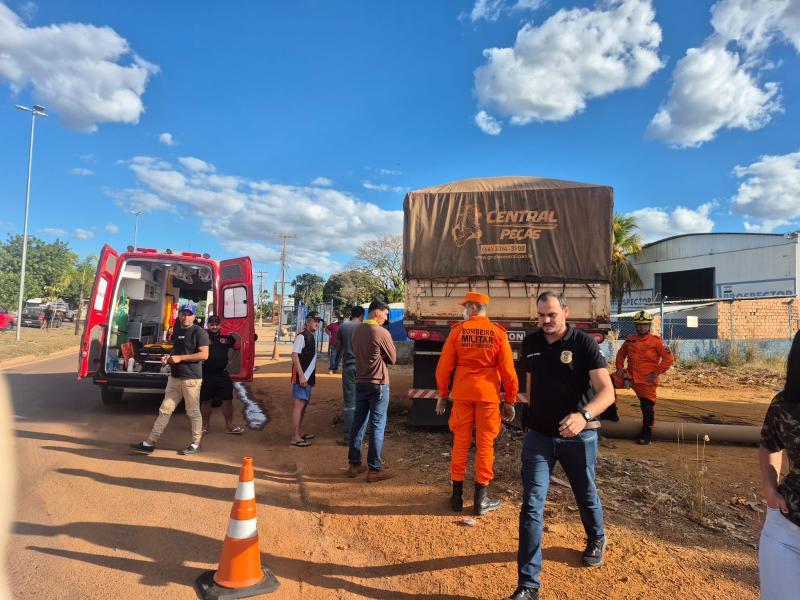 Motorista morre atropelado pelo próprio caminhão enquanto realizava reparos