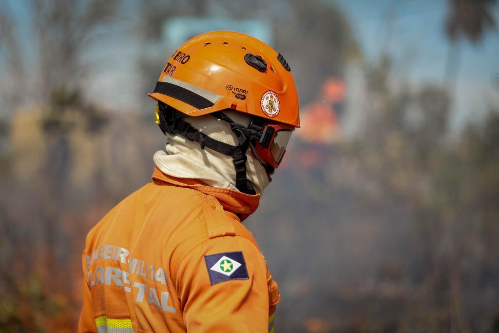 Corpo de Bombeiros combate 26 incêndios florestais nesta quarta-feira