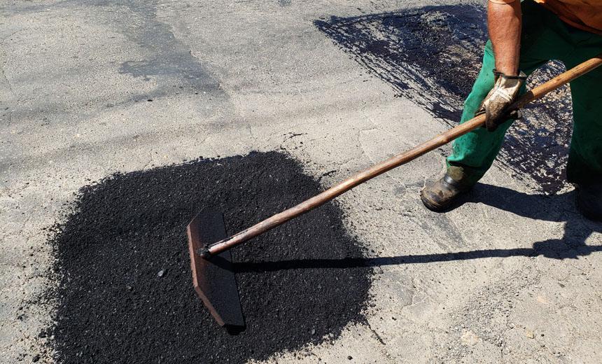 Prefeitura intensifica operação tapa-buracos para garantir mobilidade mesmo no período de chuvas