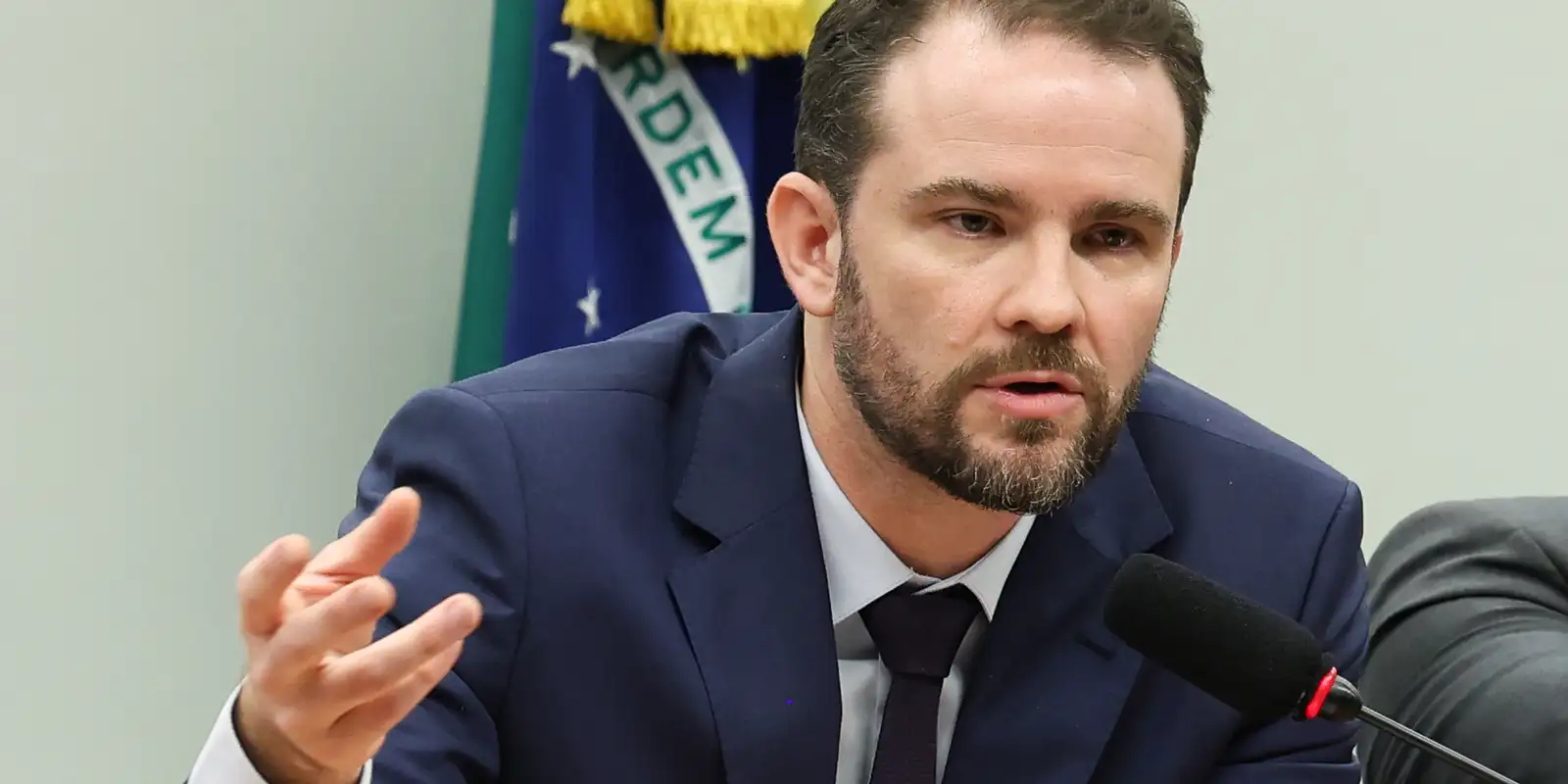Lula pede a Durigan que avalie possíveis prejuízos de medidas dos EUA